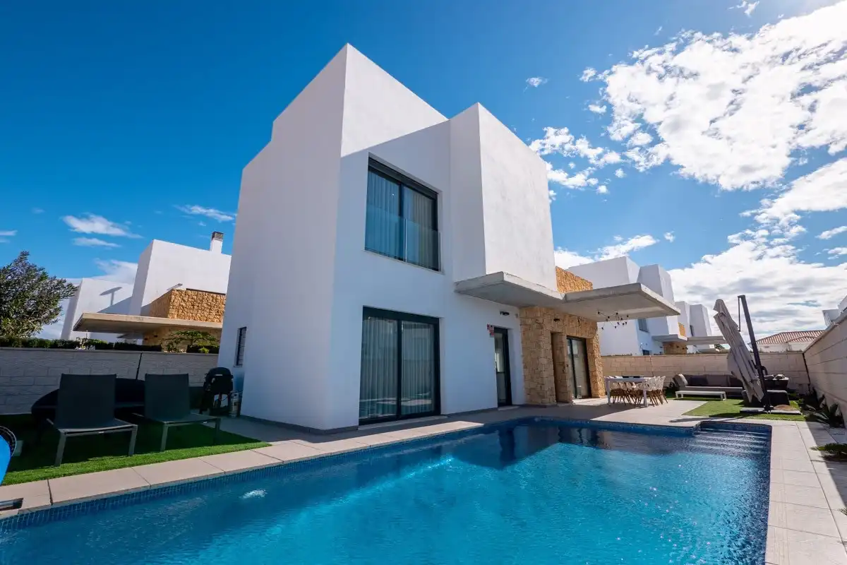 Casa con piscina en venta en Almoradí