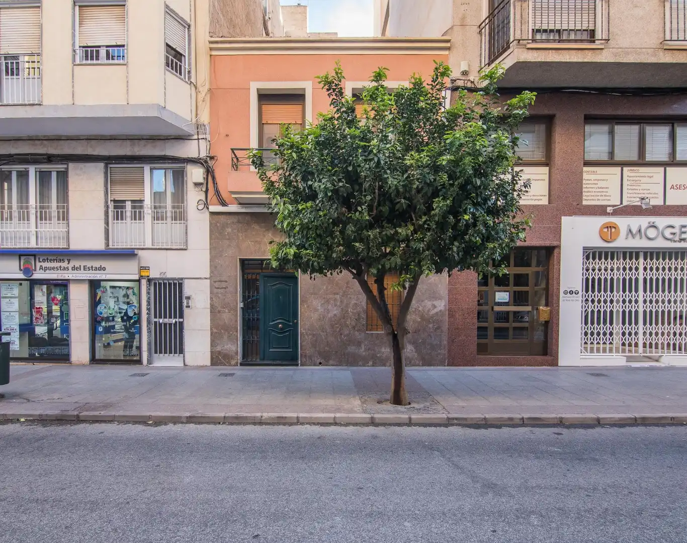 Vista exterior de Casa o chalet en venta en Elche / Elx con Terraza y Balcón