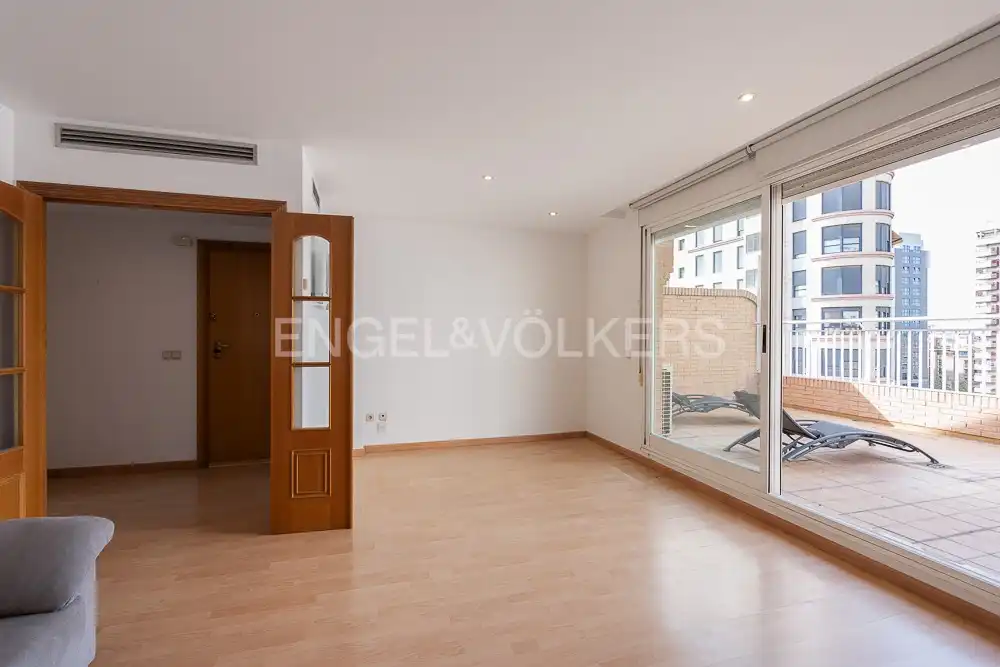 Sala d'estar de Àtic de lloguer en Valencia amb Aire condicionat, Calefacció i Parquet