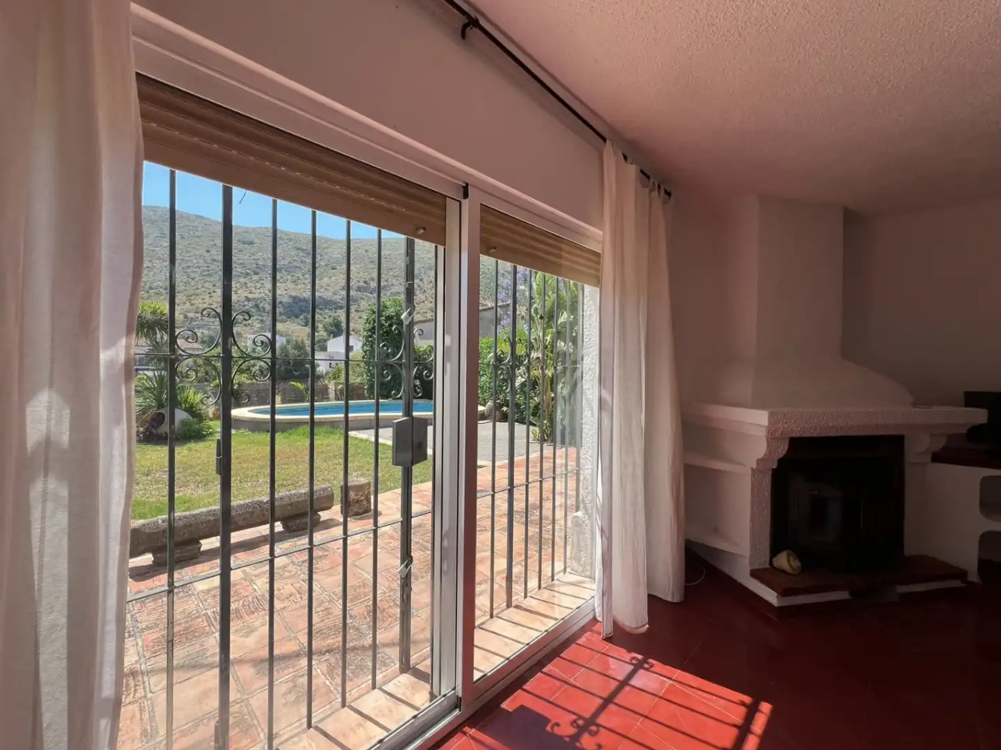 Vista exterior de Casa o xalet en venda en Pedreguer amb Jardí privat, Terrassa i Piscina