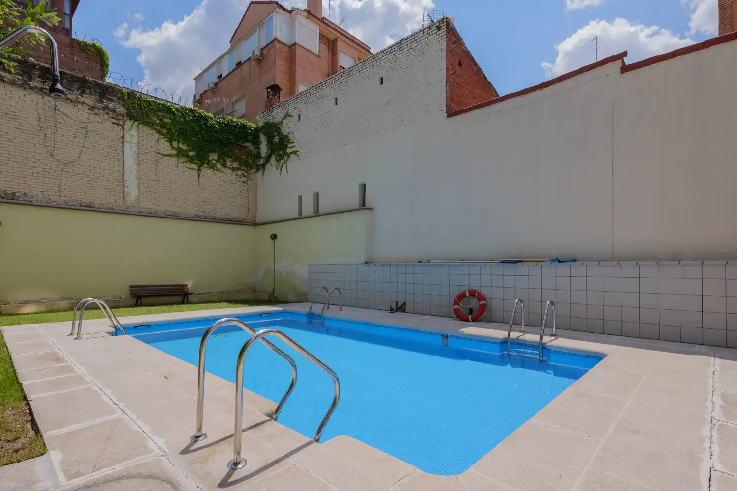 Piscina de Dúplex en venda en Madrid amb Aire condicionat, Calefacció i Parquet