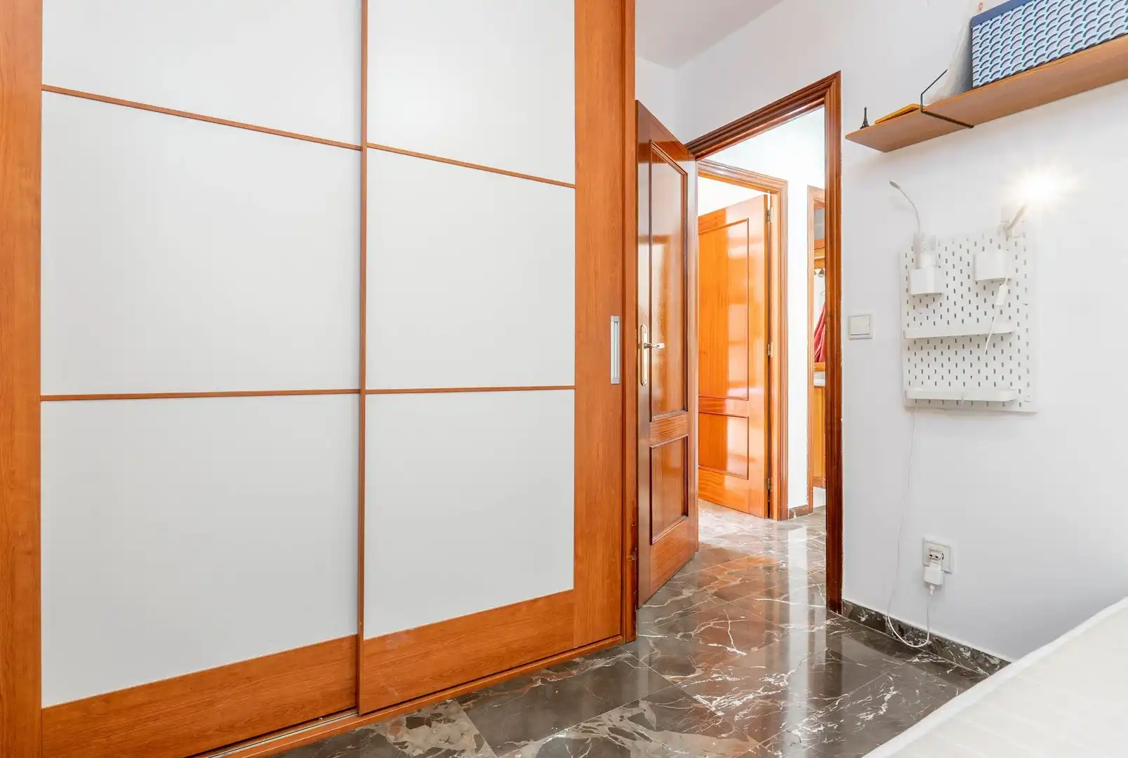 Flat for sale in Granada  with Heating and Furnished