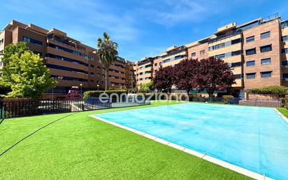 Exterior view of Flat for sale in Valdemoro  with Air Conditioner, Terrace and Swimming Pool