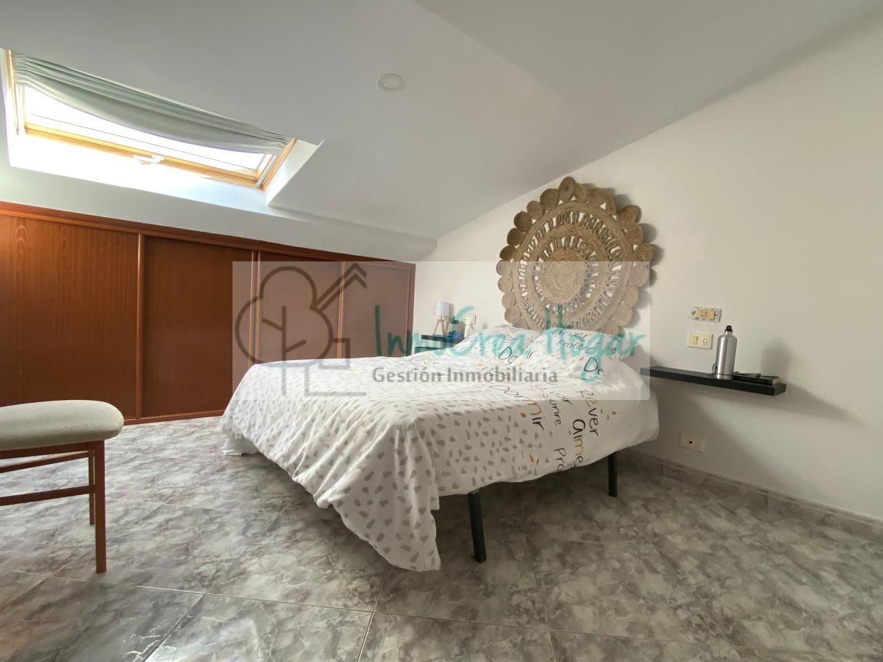 Dormitori de Àtic en venda en Tui amb Calefacció, Traster i Moblat