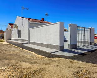 Exterior view of Single-family semi-detached for sale in Torrevieja  with Air Conditioner and Terrace