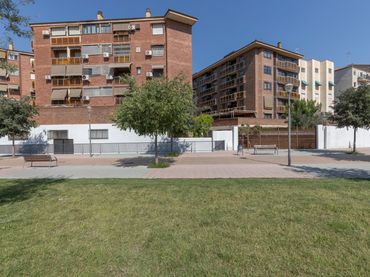 Pis amb balcó en venda a Camino de Ronda