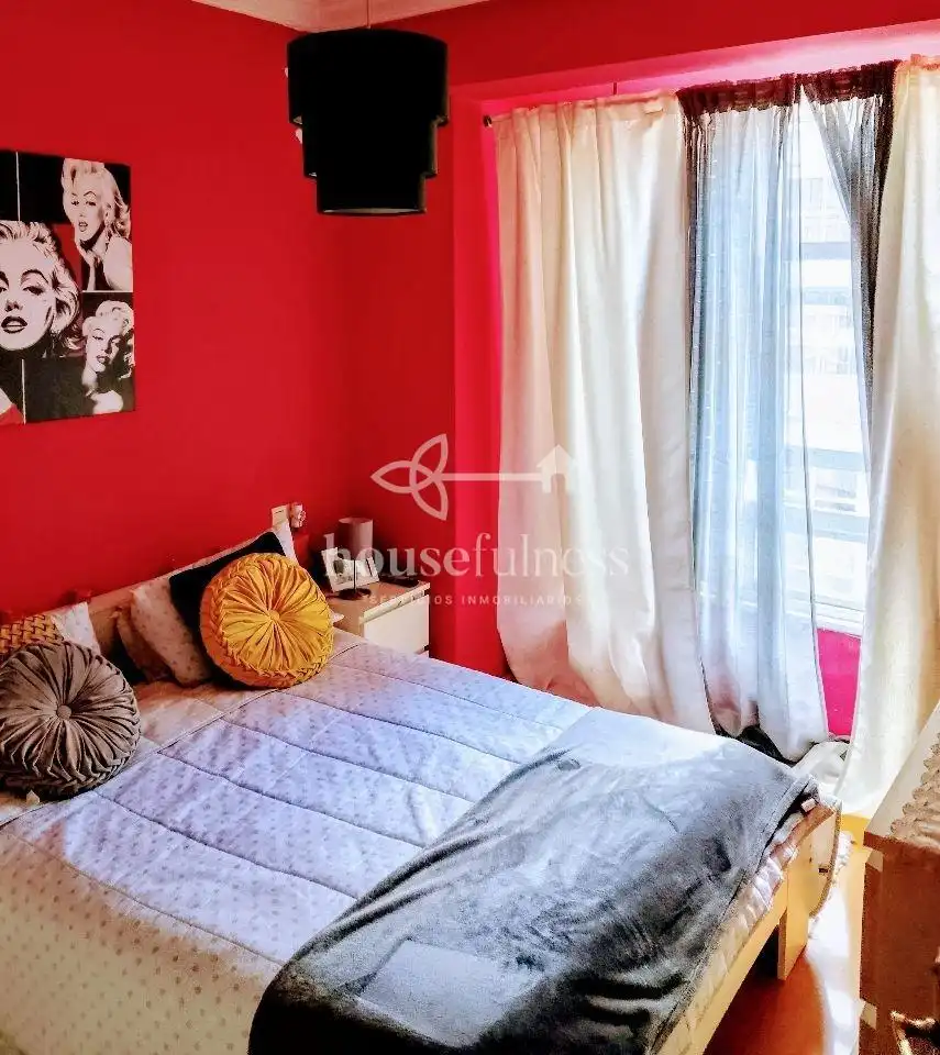 Habitación de Piso en venta en Ferrol con Amueblado