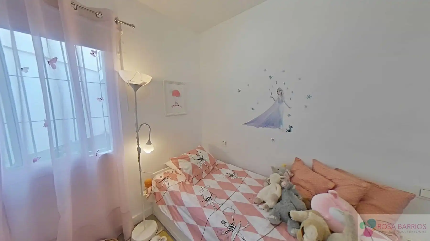 Habitación de Piso en venta en Marbella con Terraza y Piscina comunitaria