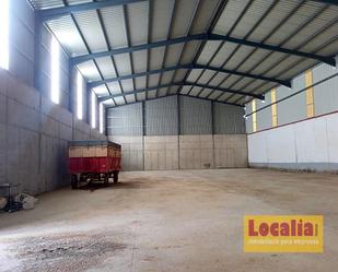 Industrial buildings to rent in Amusco