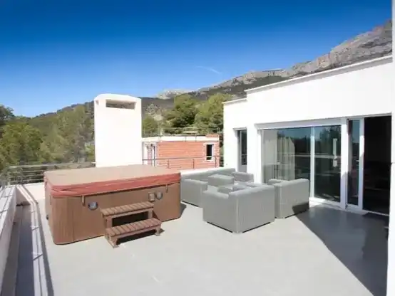Terrassa de Àtic de lloguer en Altea amb Aire condicionat, Jardí privat i Traster