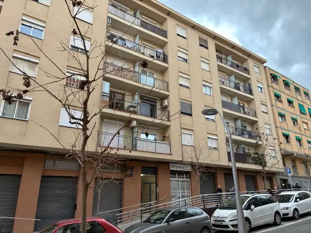Vista exterior de Piso en venta en Sant Feliu de Llobregat con Aire acondicionado y Balcón