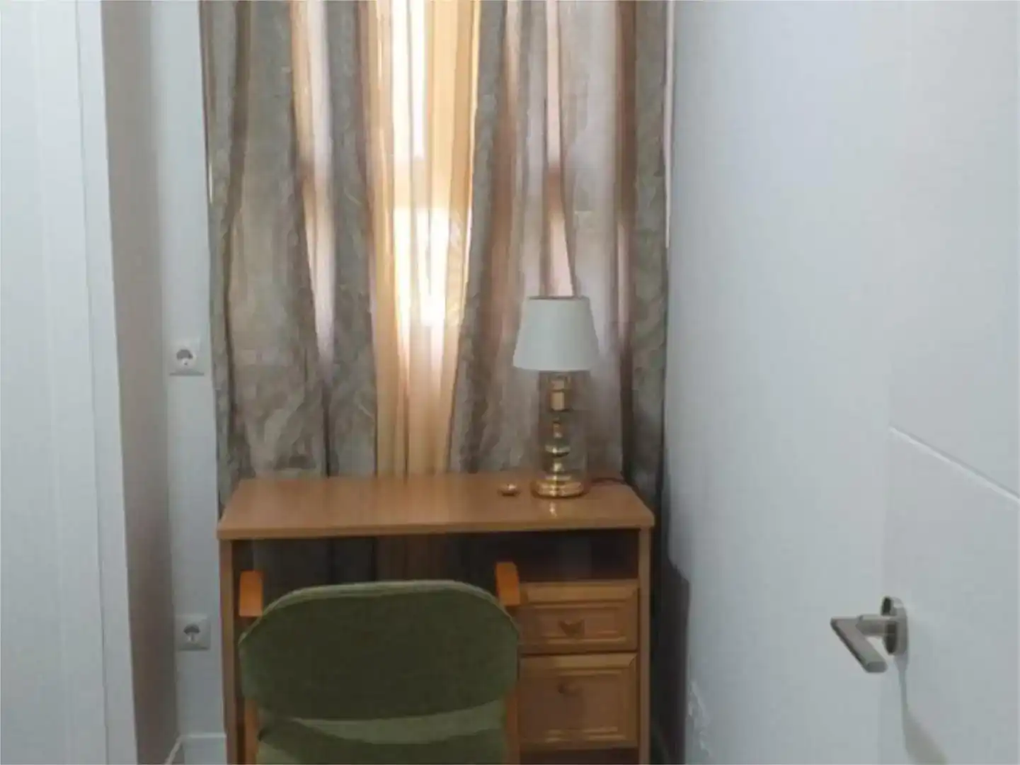Schlafzimmer von Erdgeschoss zur untervermieten in Madrid mit Klimaanlage und Möbliert