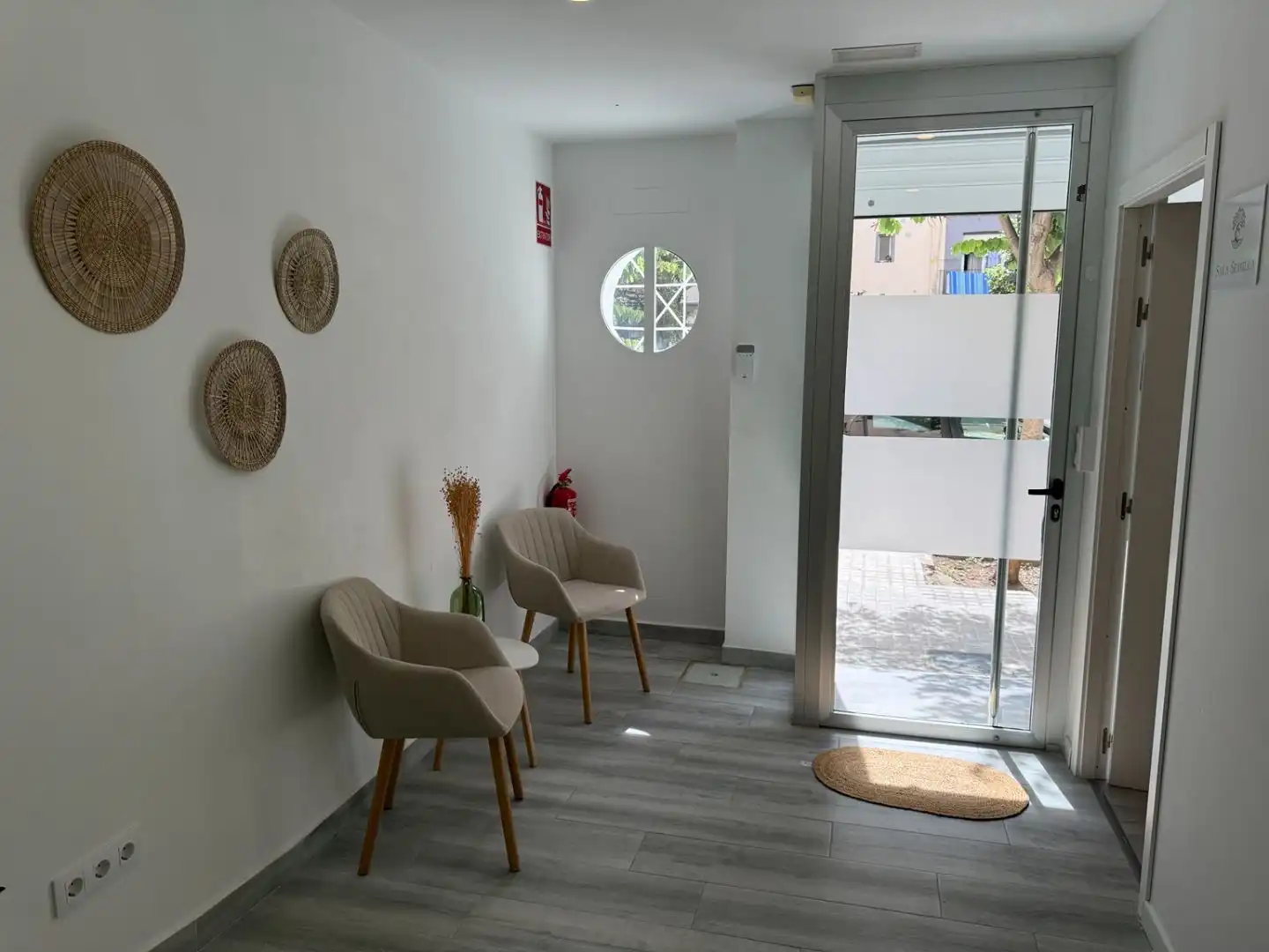 Büro zur Miete in Valencia mit Klimaanlage, Internet und Alarm