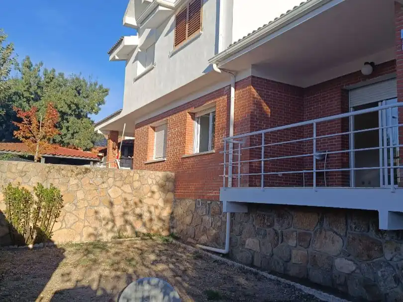 Vista exterior de Casa o chalet en venta en Iglesia - Estación