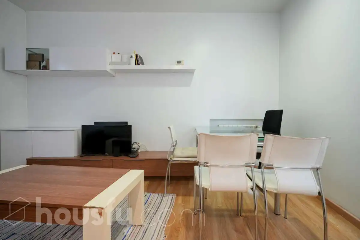 Living room of Flat for sale in Madrid  with Heating