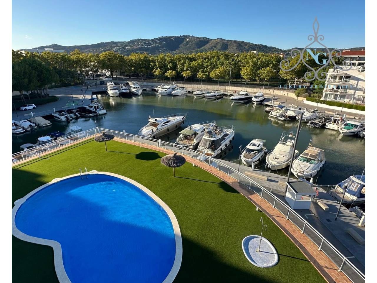 Swimming pool of Attic for sale in Castell-Platja d'Aro  with Air Conditioner, Heating and Parquet flooring