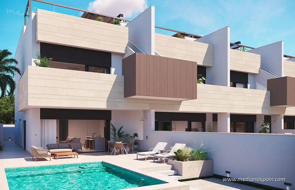 Apartament amb piscina en venda a Pilar de la Horadada ciudad