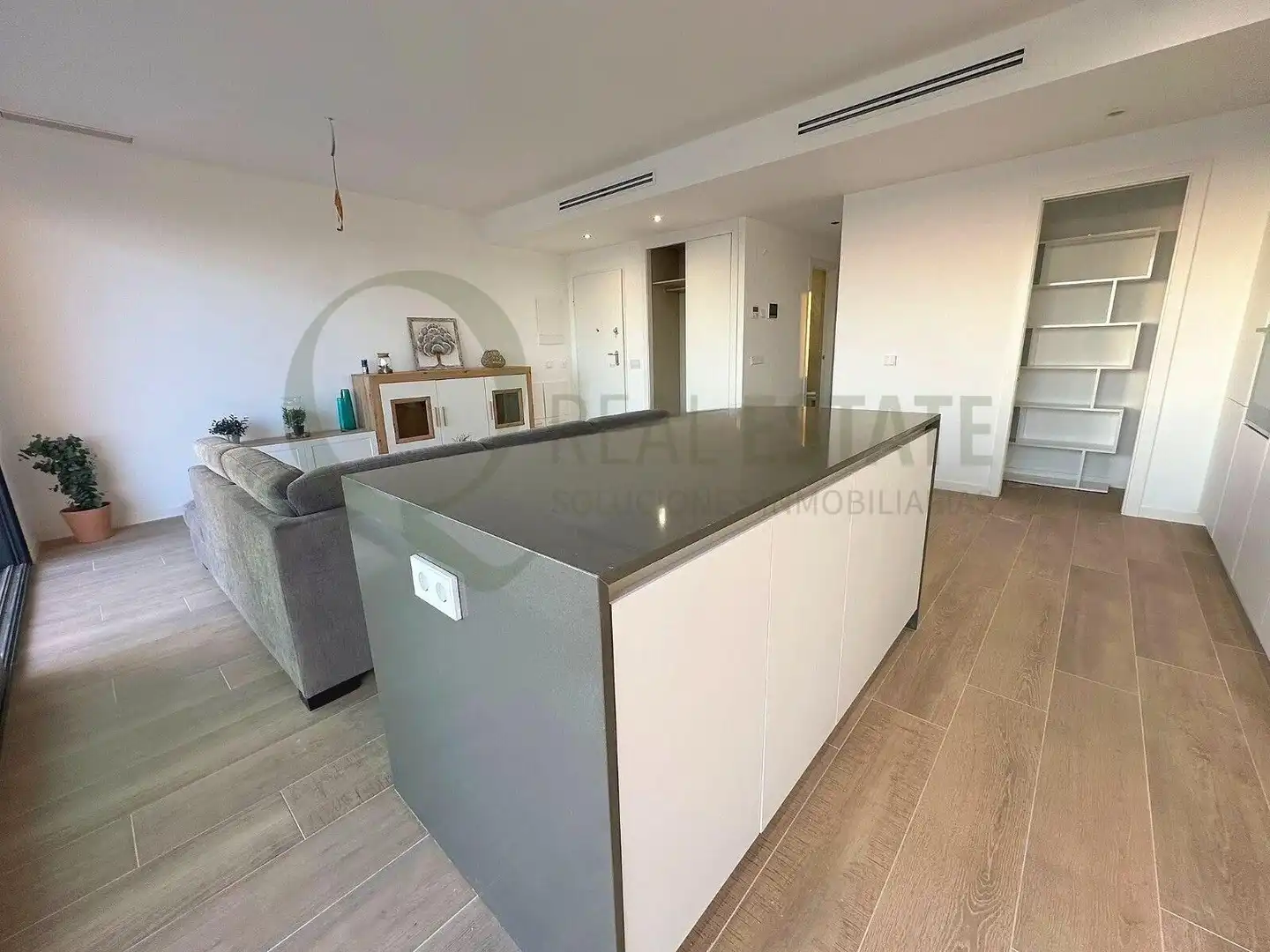 Küche von Wohnung zum Verkauf in Finestrat mit Klimaanlage, Heizung und Privatgarten