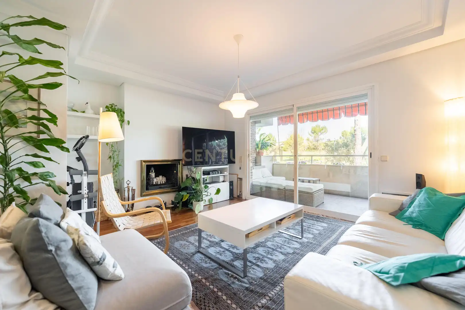 Apartments for rent in Calle Prado del Rey, Pozuelo de Alarcón, Spain, 69, Prado de Somoaguas