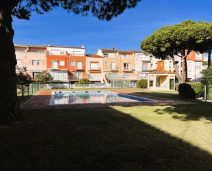 Swimming pool of Flat for sale in Empuriabrava  with Air Conditioner, Private garden and Terrace