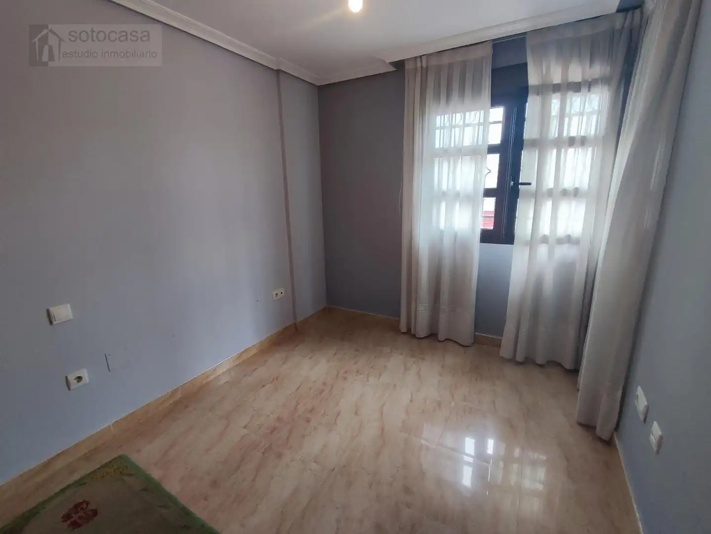 Casa adosada en venda a SIERRA DE BEJAR, Parque Alameda - Paula López
