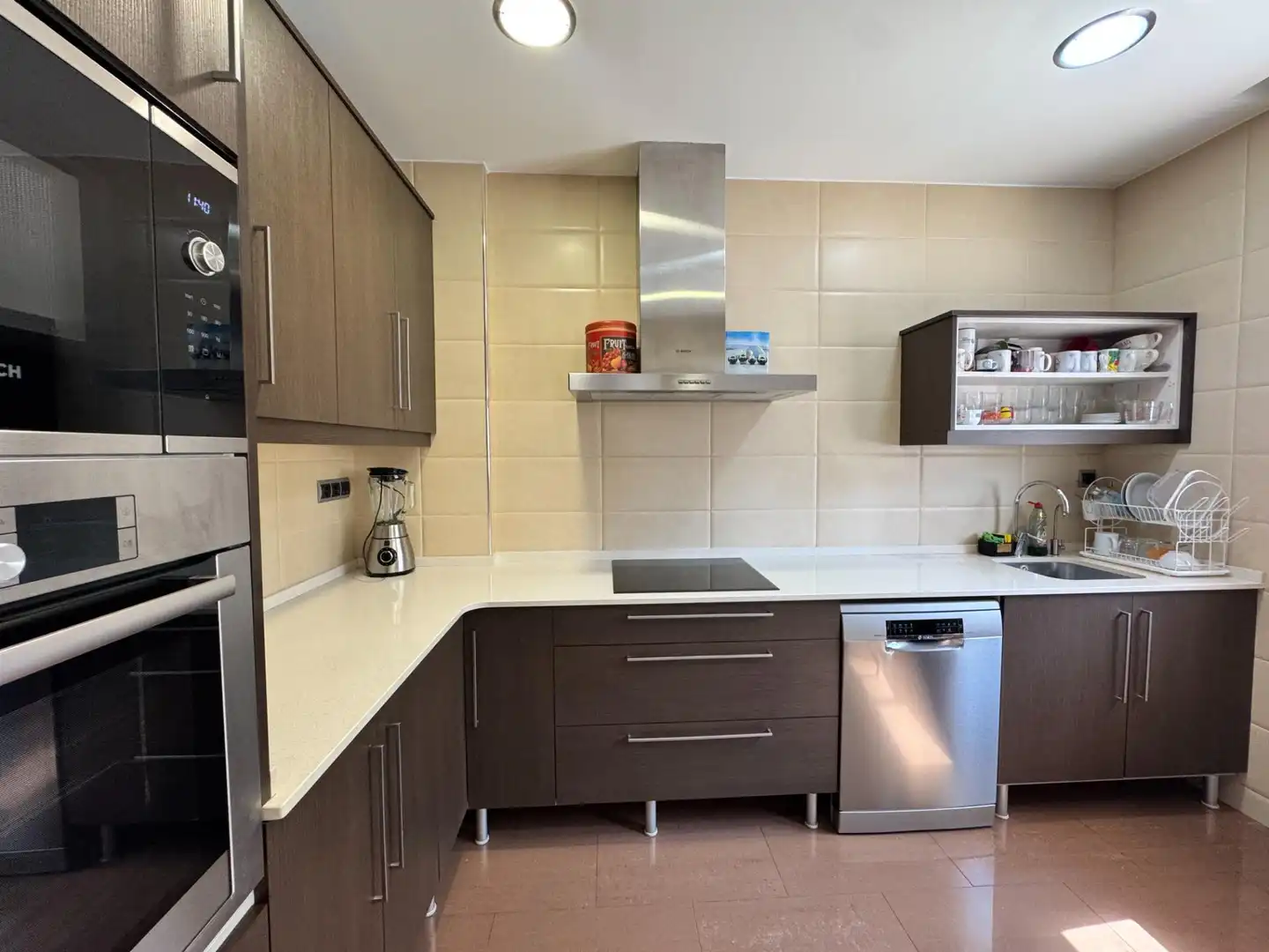 Cocina de Casa adosada en venta en Gavà con Aire acondicionado, Calefacción y Jardín privado