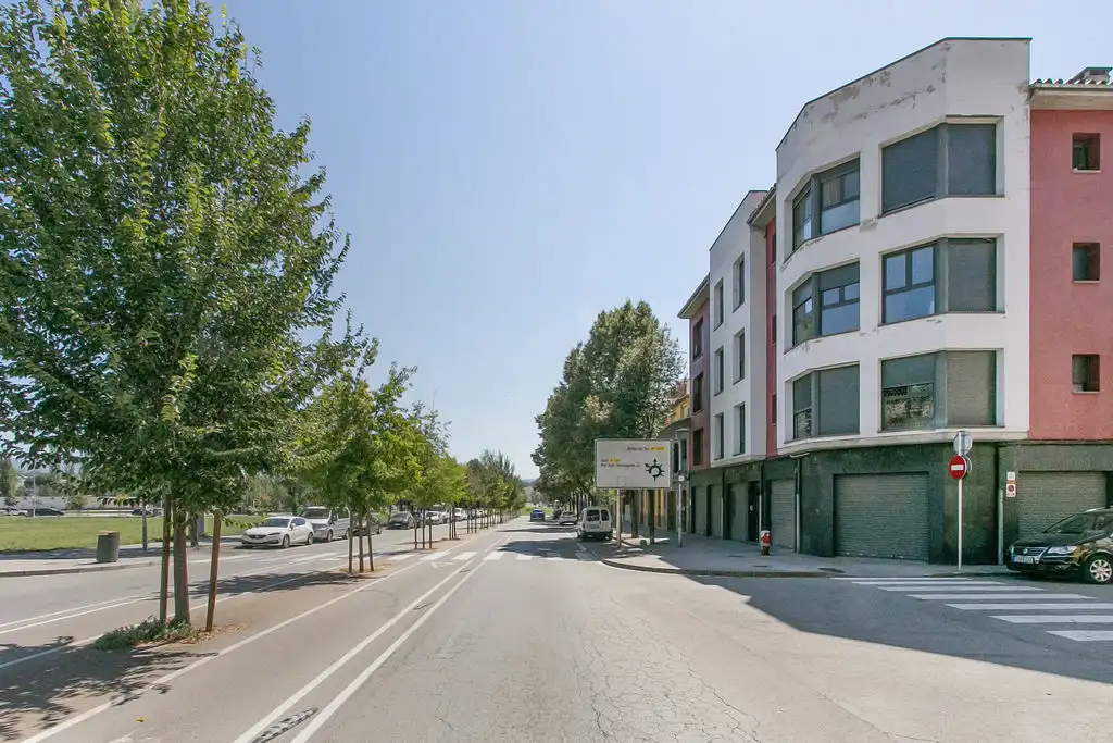 Vista exterior de Piso en venta en Manlleu, Barcelona