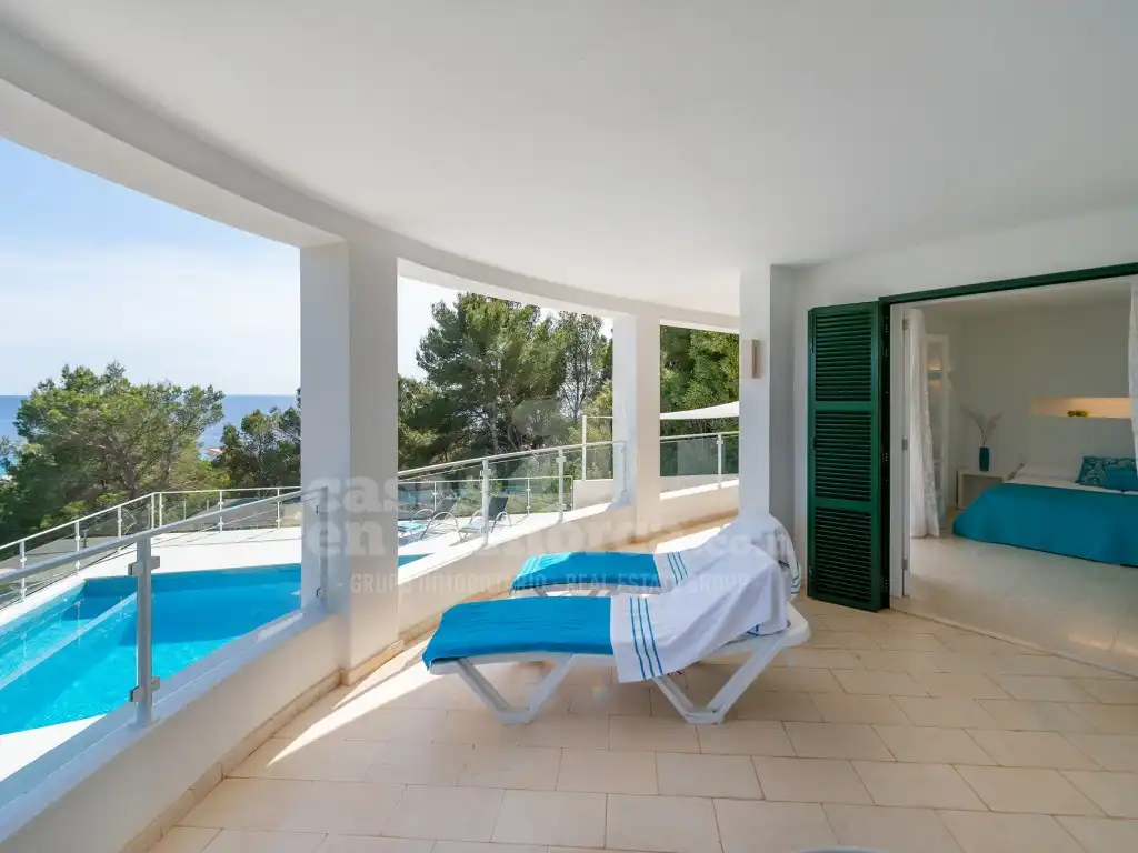 Terrassa de Casa o xalet en venda en Es Migjorn Gran amb Terrassa i Piscina
