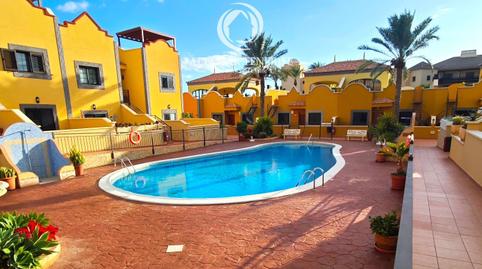 Foto 3 de Apartament en venda a Calle Roques del Salmor 6b, Playa del Duque, Adeje