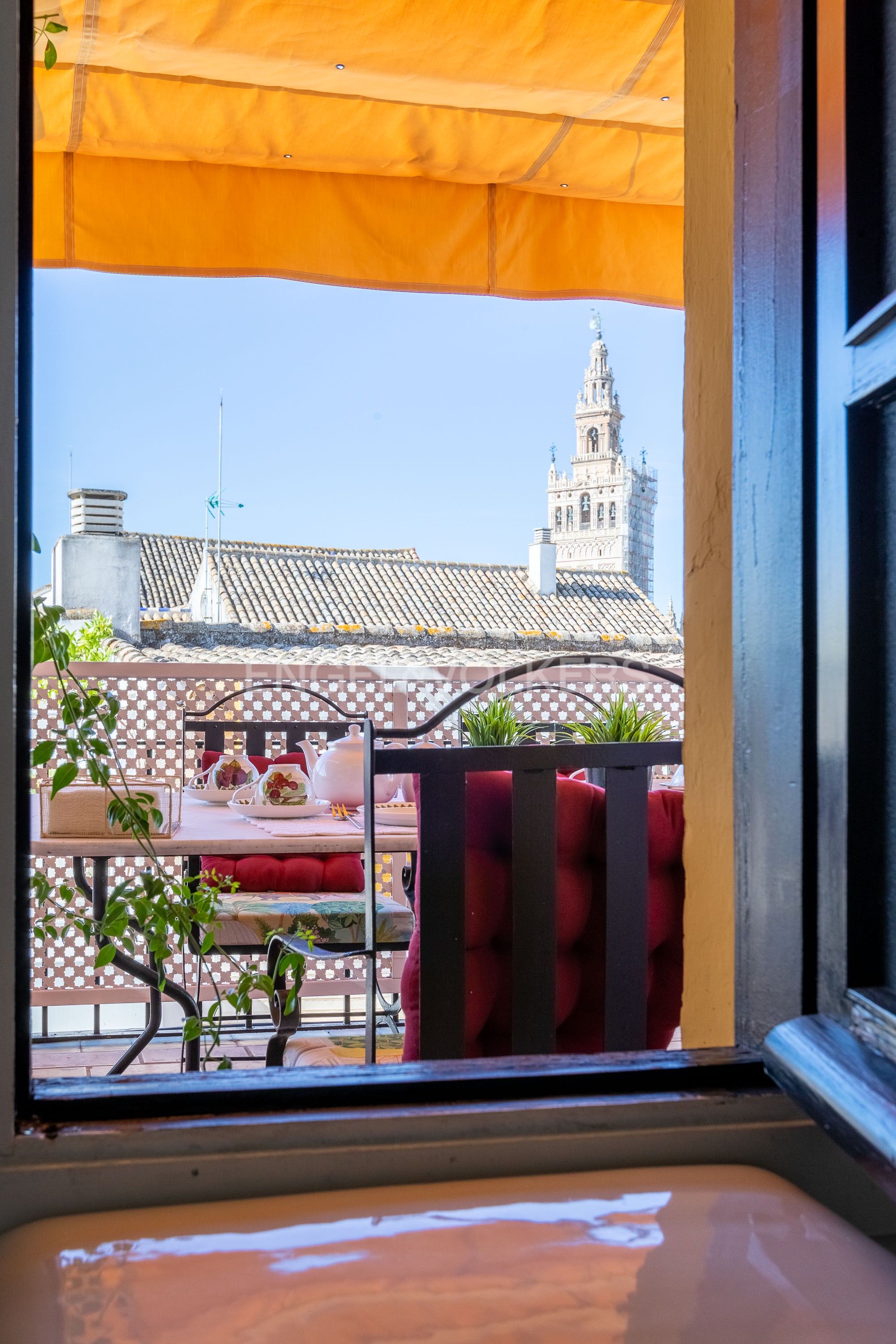 Terrassa de Àtic de lloguer en  Sevilla Capital amb Aire condicionat, Calefacció i Terrassa