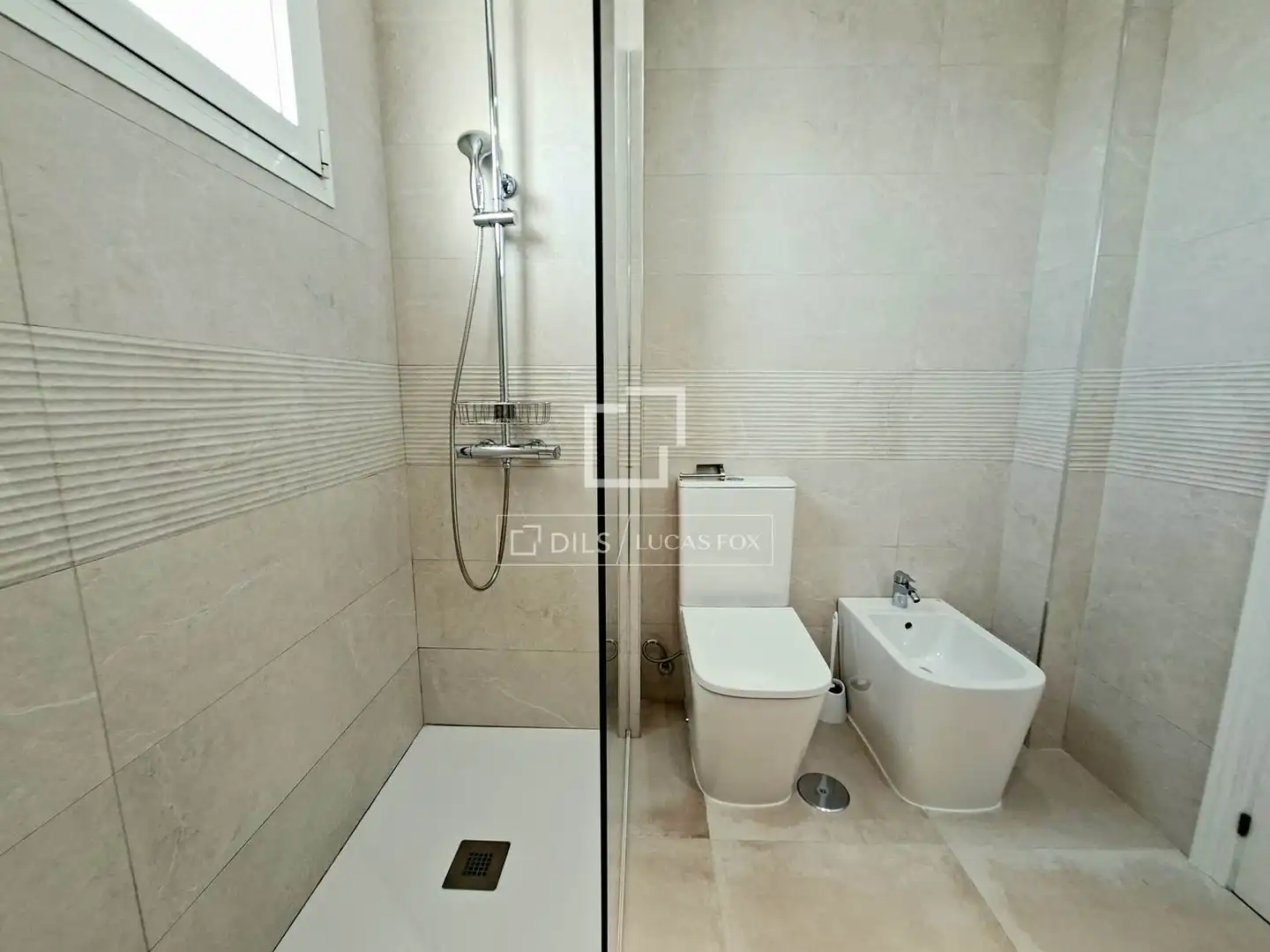 Badezimmer von Dachboden zur Miete in Málaga mit Klimaanlage, Heizung und Privatgarten