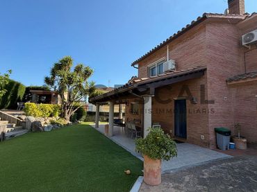 Haus mit Pool zum Verkauf in POLLANCRE