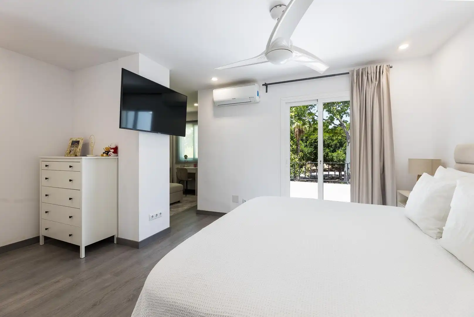 Habitación de Casa adosada en venta en  Palma de Mallorca con Aire acondicionado, Terraza y Horno