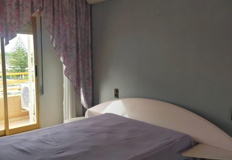 Foto 1 de Pis de lloguer a Las Bayas, Alicante