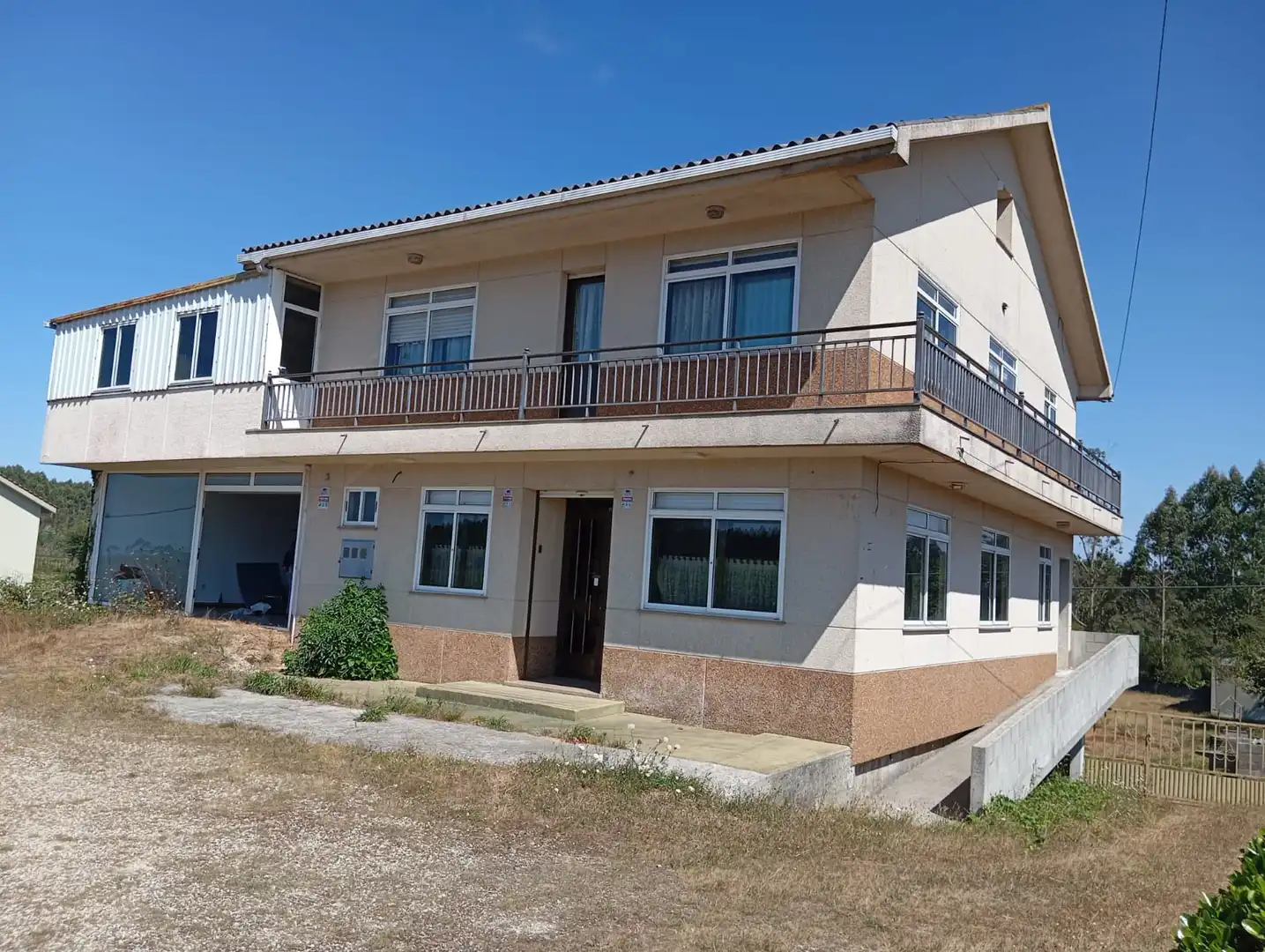 Vista exterior de Casa o xalet en venda en Coristanco amb Moblat