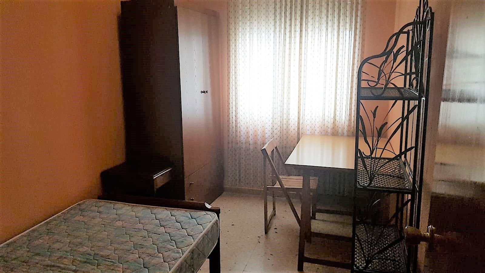 Bedroom of Flat to rent in Cáceres Capital  with Terrace and Furnished