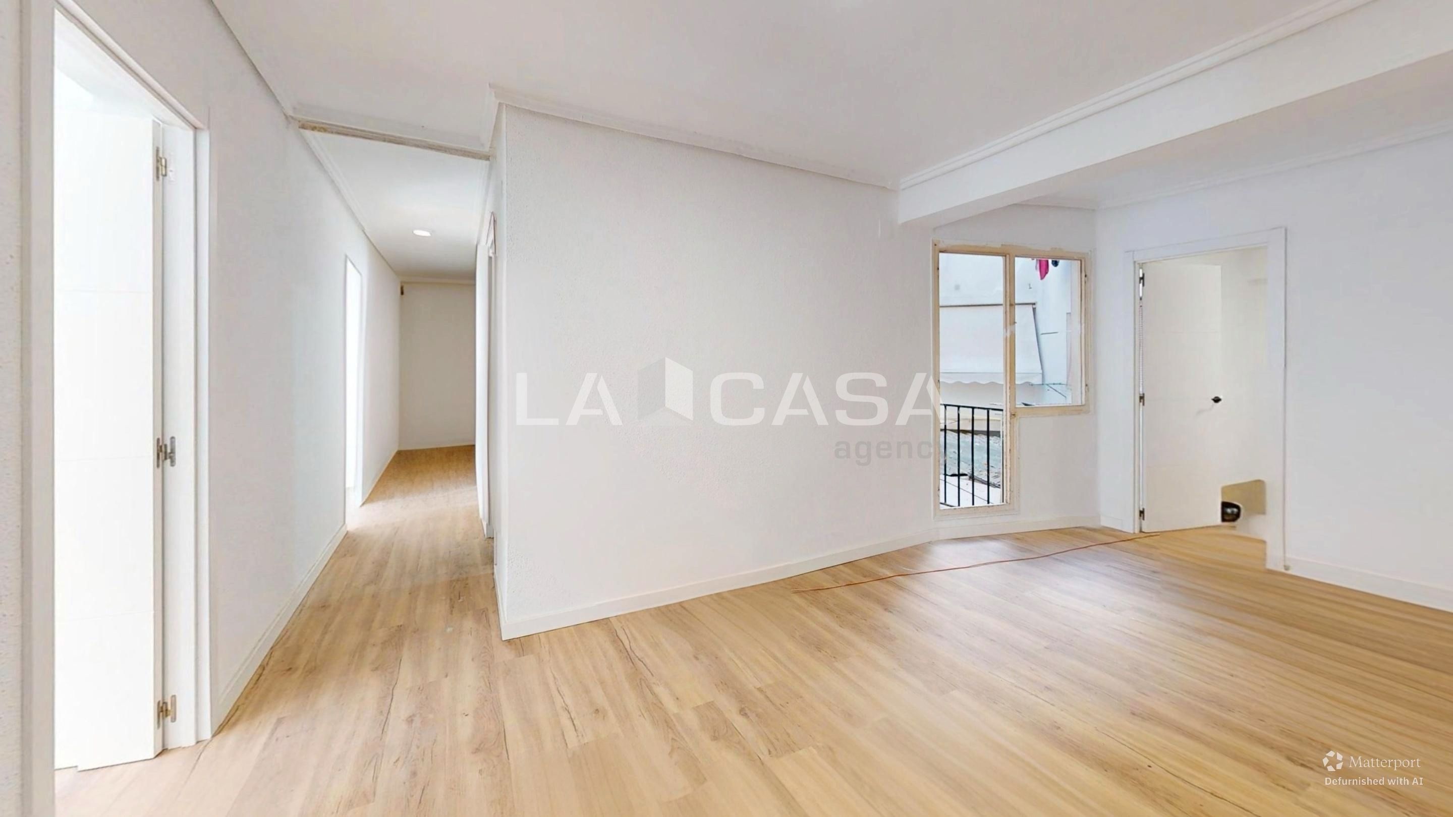 Bedroom of Flat for sale in  Valencia Capital  with Balcony