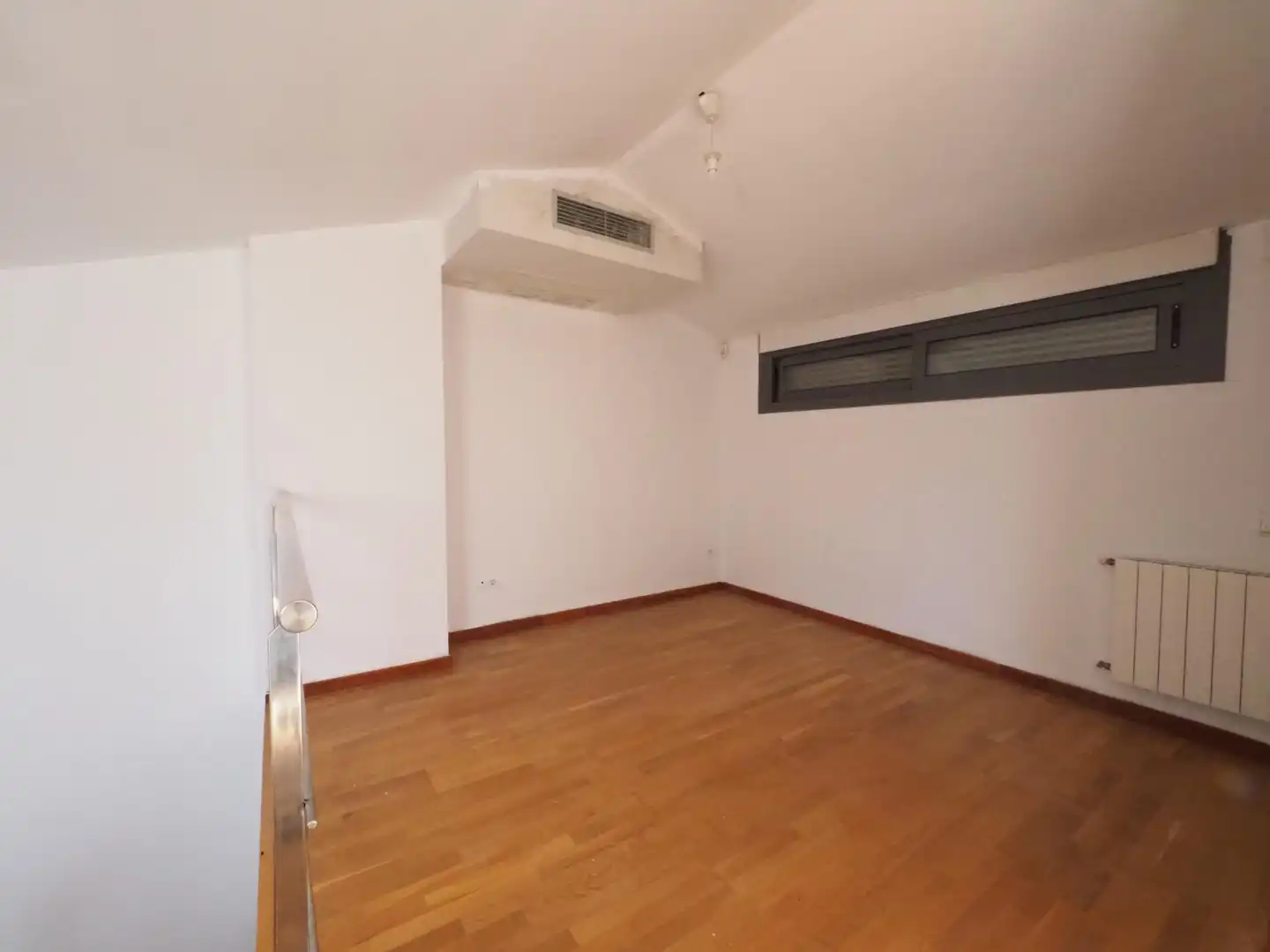 Dúplex en venta en Vilafranca del Penedès con Calefacción, Parquet y Terraza