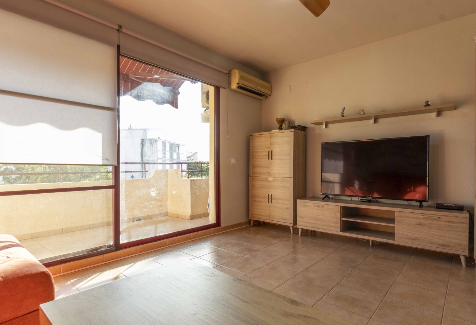 Living room of House or chalet for sale in Vinalesa  with Heating, Parquet flooring and Terrace