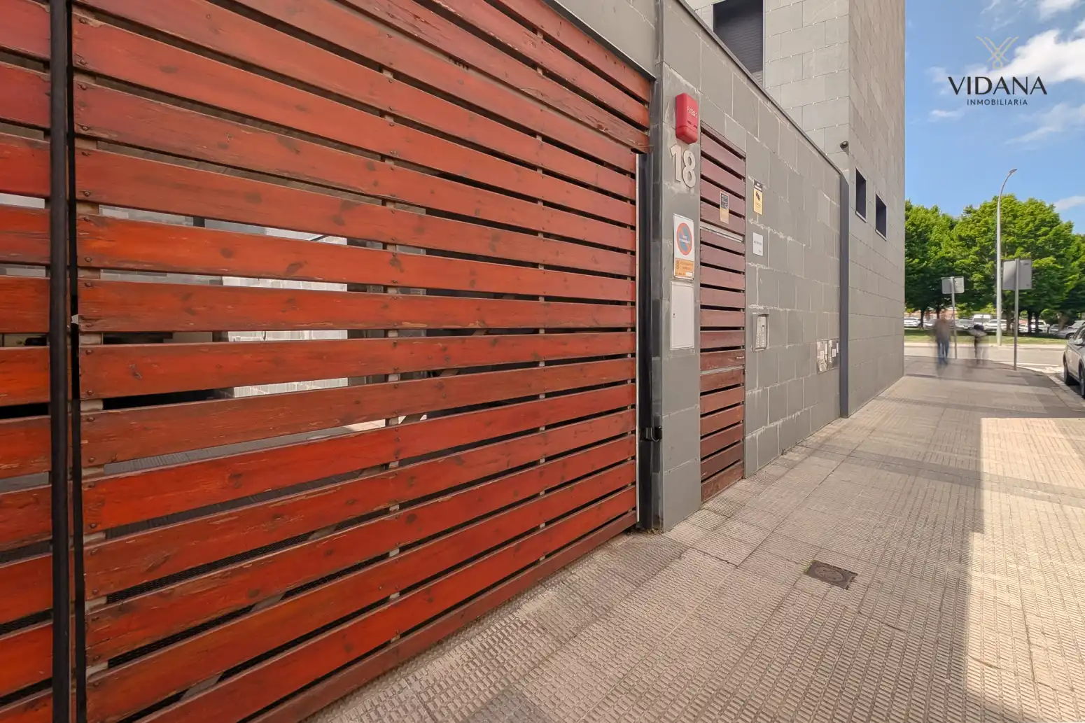 Vista exterior de Ático en venta en  Pamplona / Iruña con Calefacción, Jardín privado y Parquet