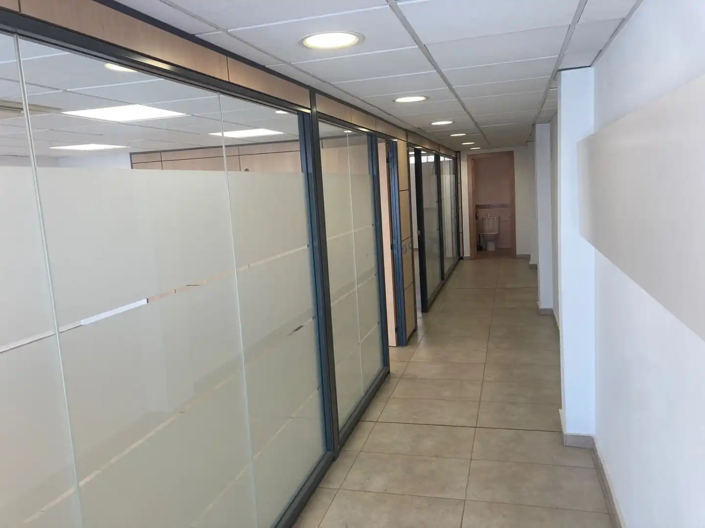 Locale commerciale in affitto a Academia 23, imagen 38