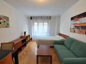 Habitación de Estudio de alquiler en Chamberí