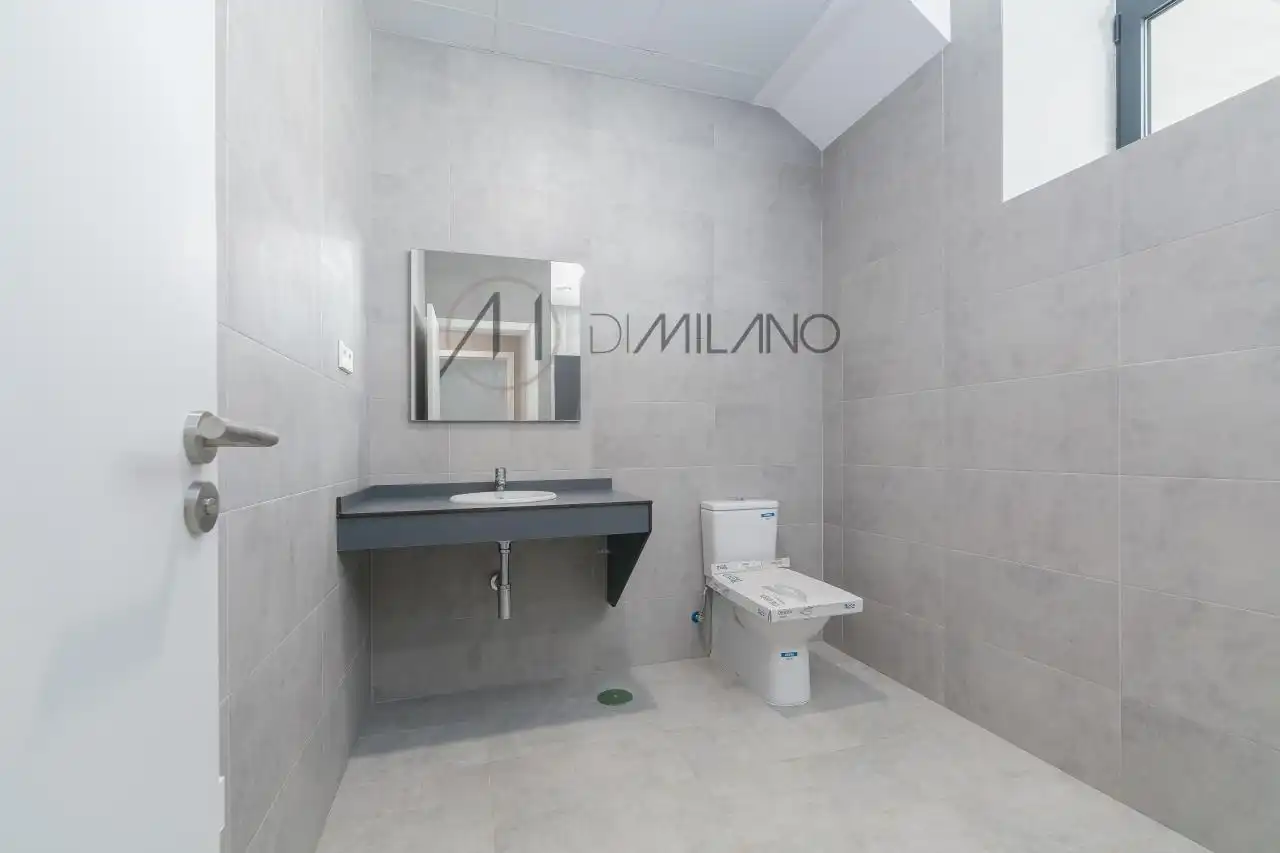Bathroom of Industrial buildings for rent in Vigo 