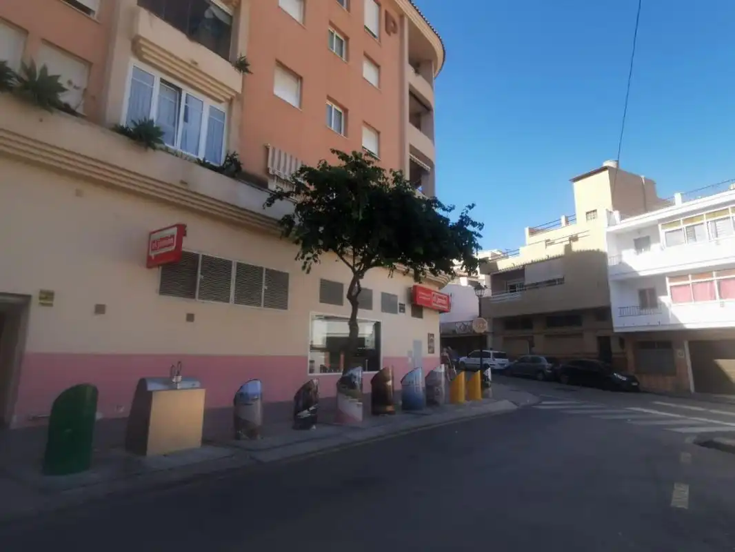 Local comercial en alquiler en Calle Rioja, imagen 2