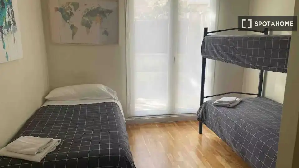 Habitación de Apartamento para compartir en Málaga con Aire acondicionado, Terraza y Amueblado