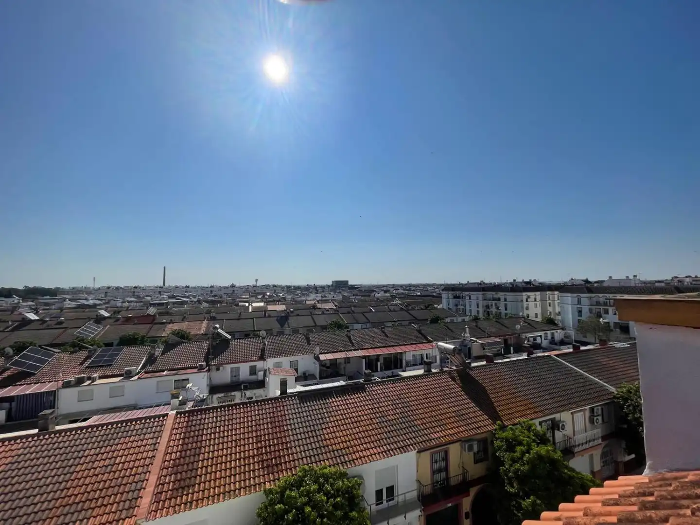 Vista exterior de Pis en venda en La Rinconada amb Aire condicionat i Terrassa