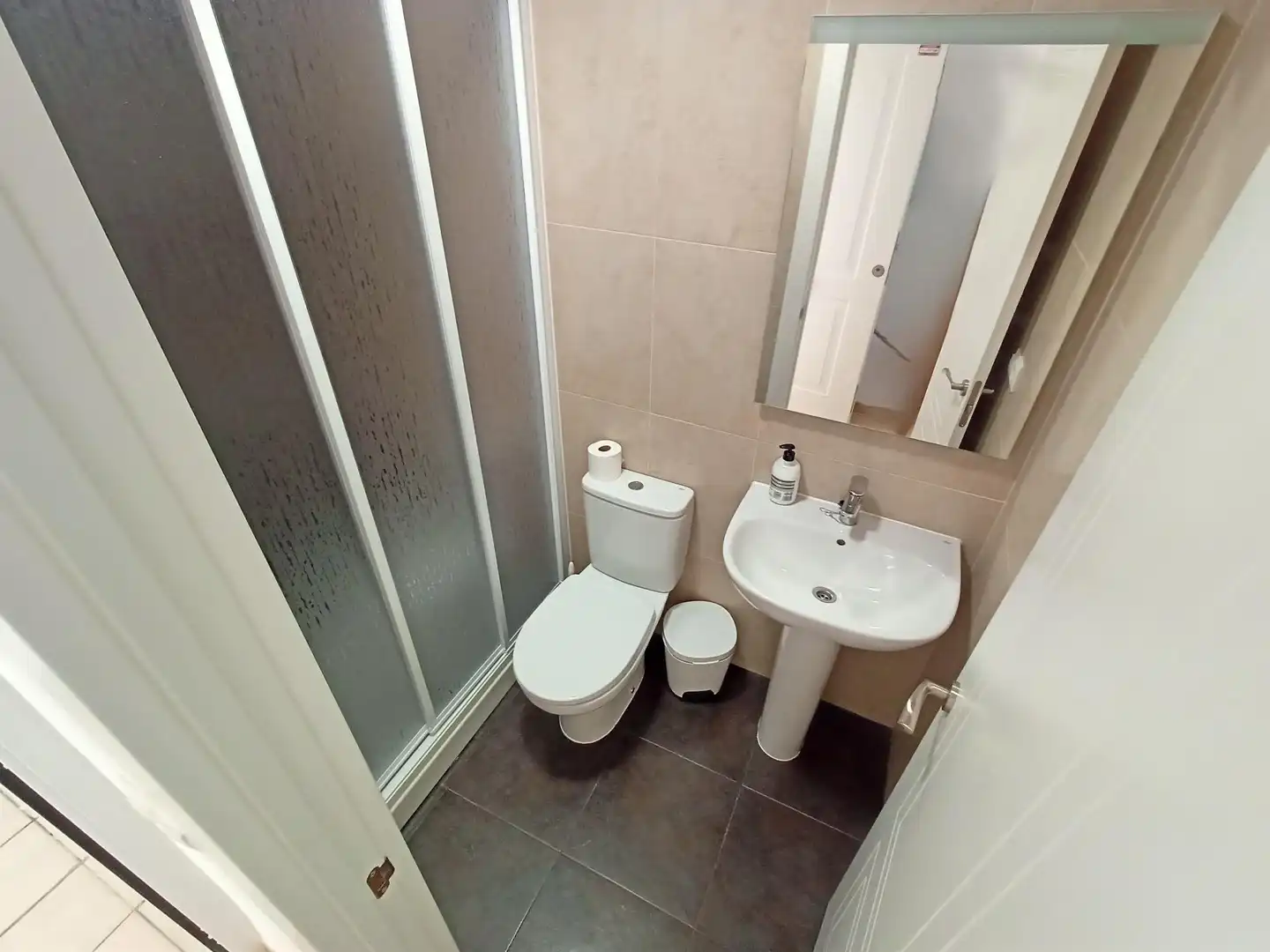 Bathroom of Flat for rent in Balanegra  with Community pool
