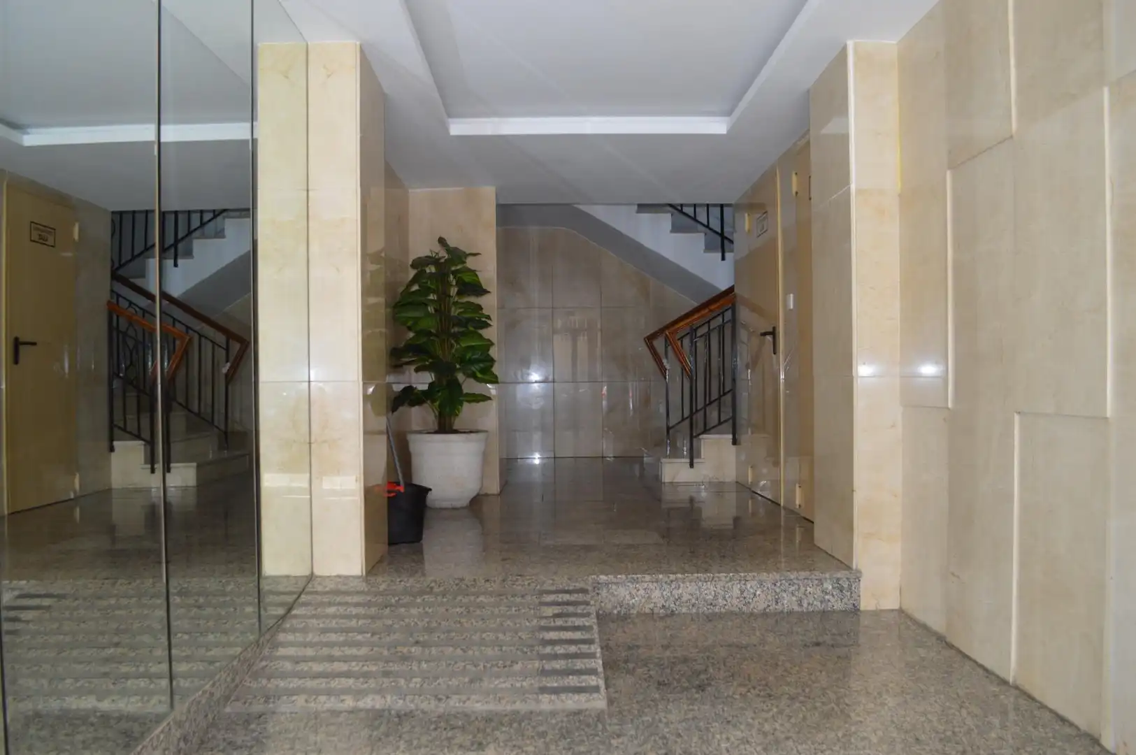 Flat for rent in Granada  with Air Conditioner, Furnished and Balcony