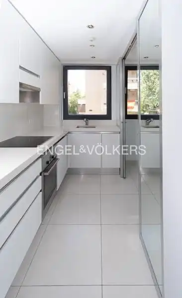 Küche von Wohnung zur Miete in Madrid mit Klimaanlage, Heizung und Terrasse