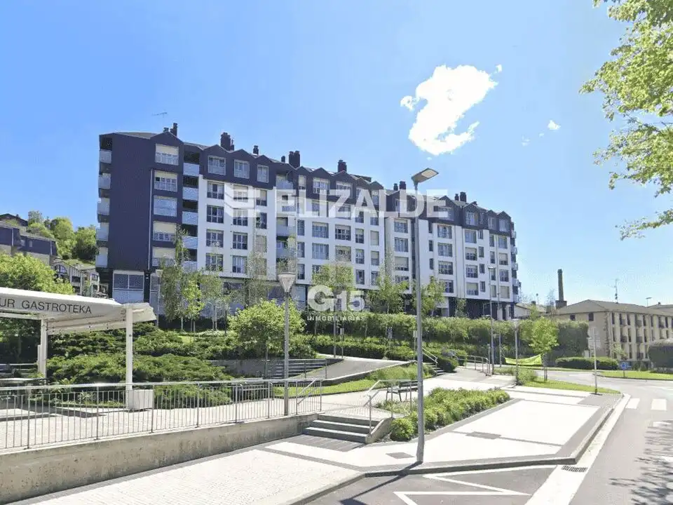 Außenansicht von Wohnung zum Verkauf in Astigarraga mit Balkon
